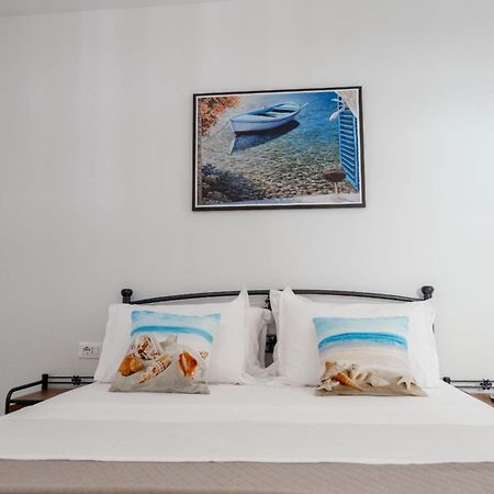 Aleksandra Apartments Sarande Bagian luar foto