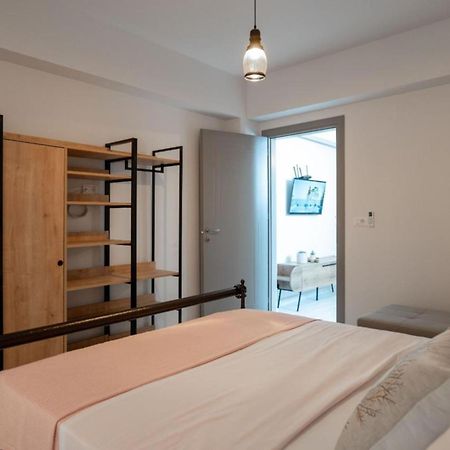 Aleksandra Apartments Sarande Bagian luar foto