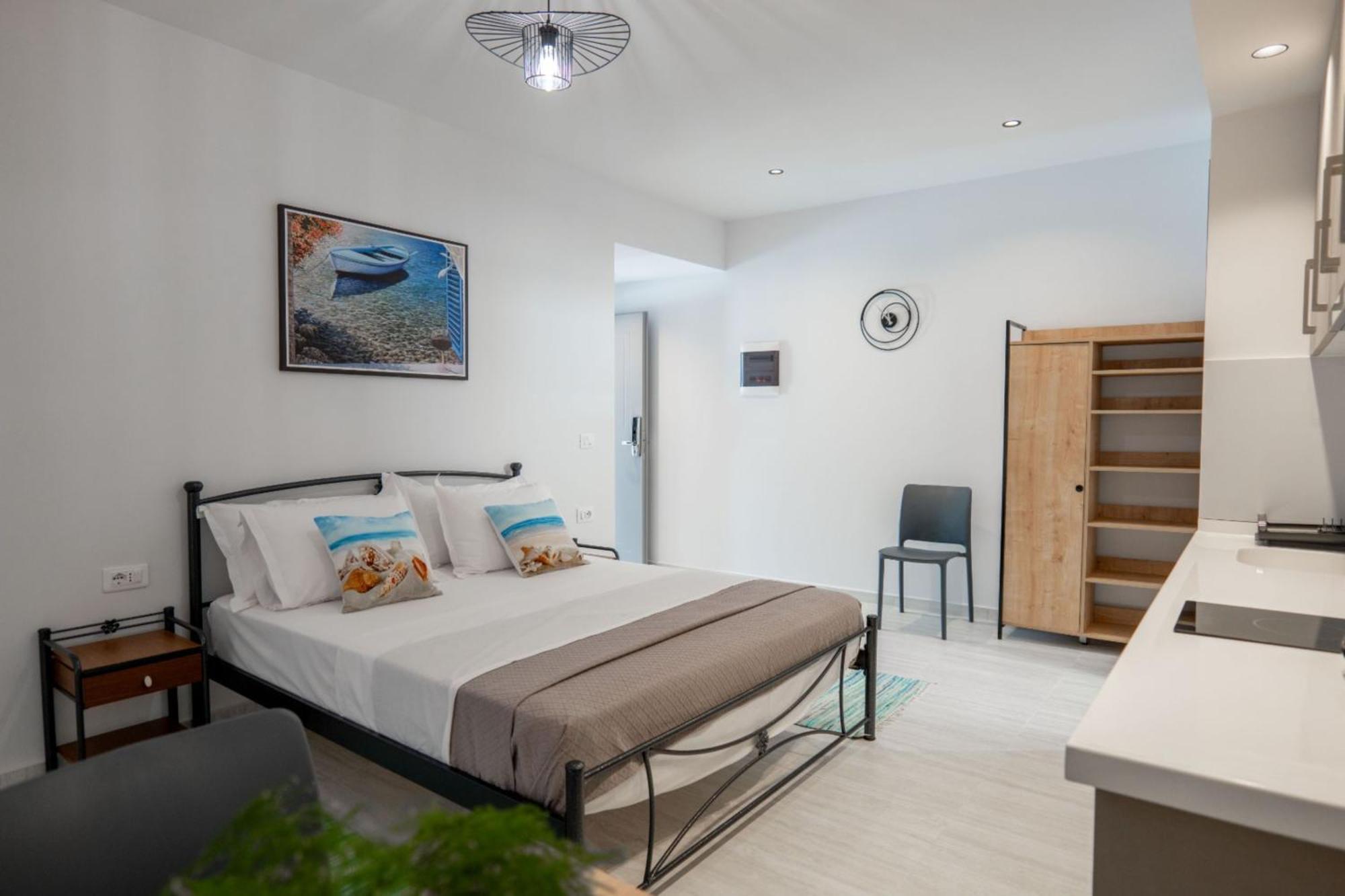 Aleksandra Apartments Sarande Bagian luar foto