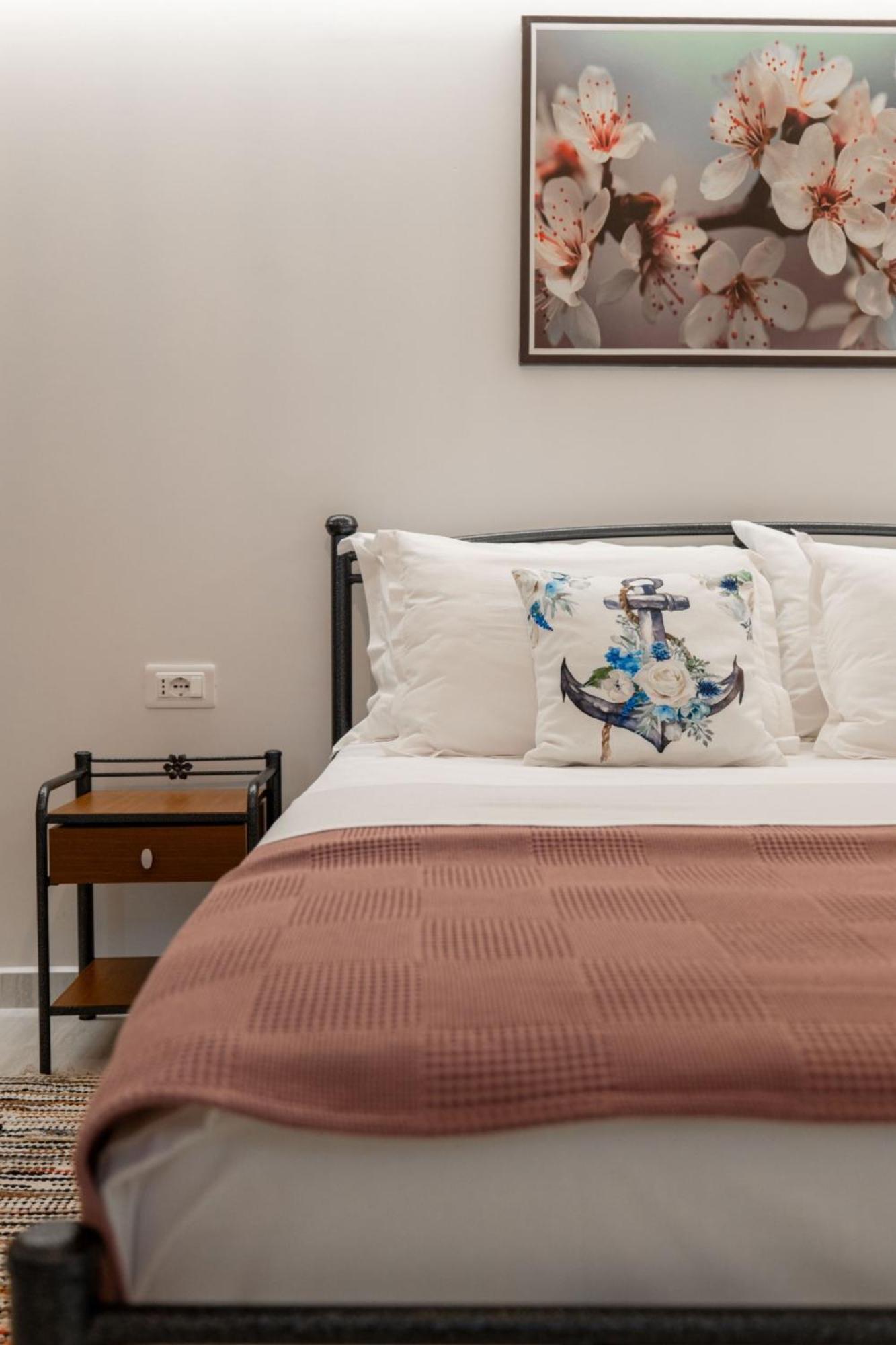 Aleksandra Apartments Sarande Bagian luar foto