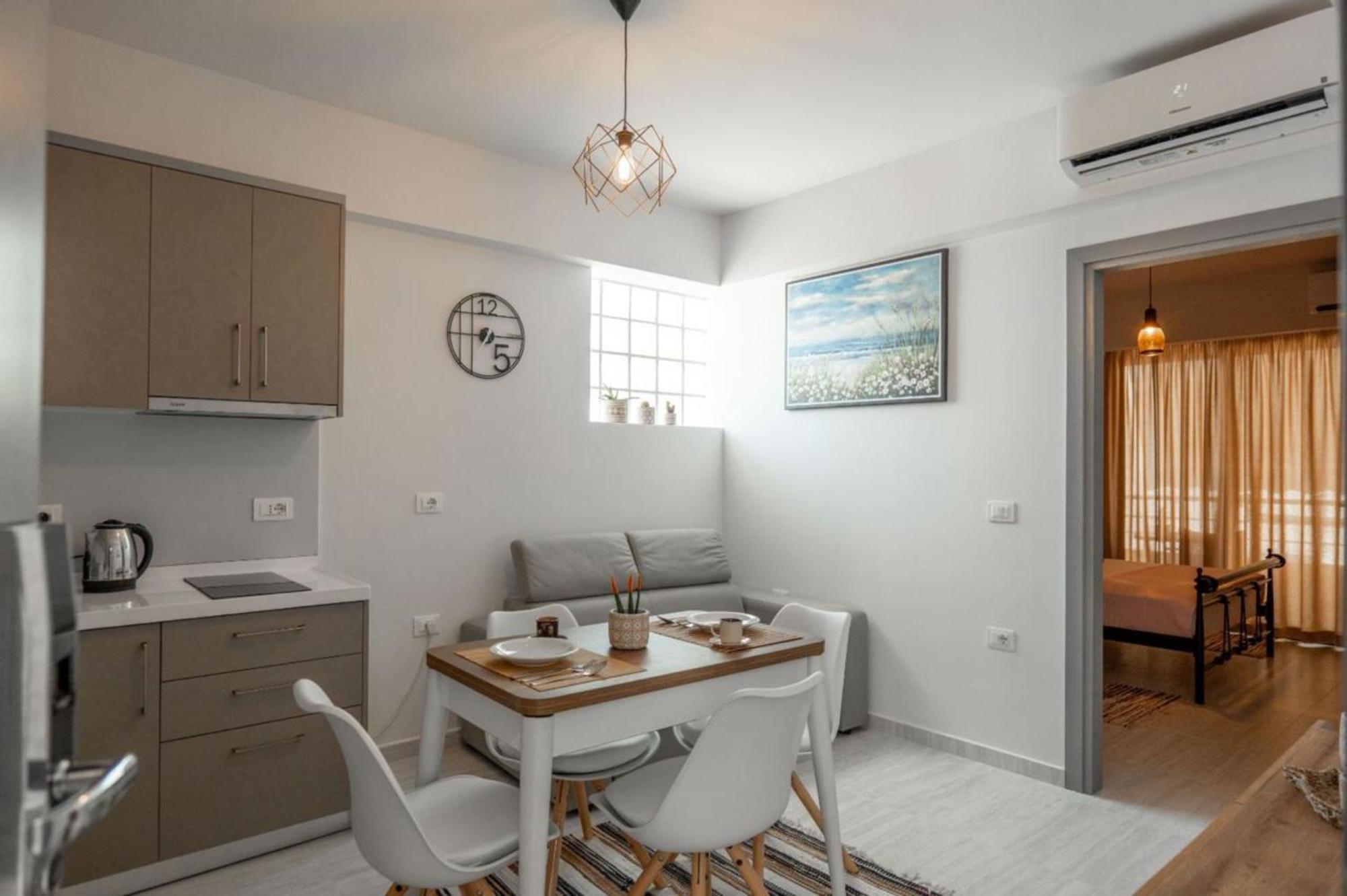 Aleksandra Apartments Sarande Bagian luar foto